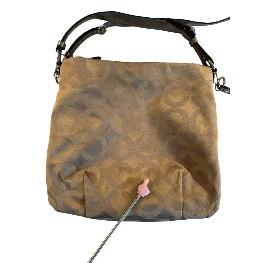 Coach‎ Madison 21121 Shoulder Bag Op Art Sateen Isabelle Fabric Purse Beige